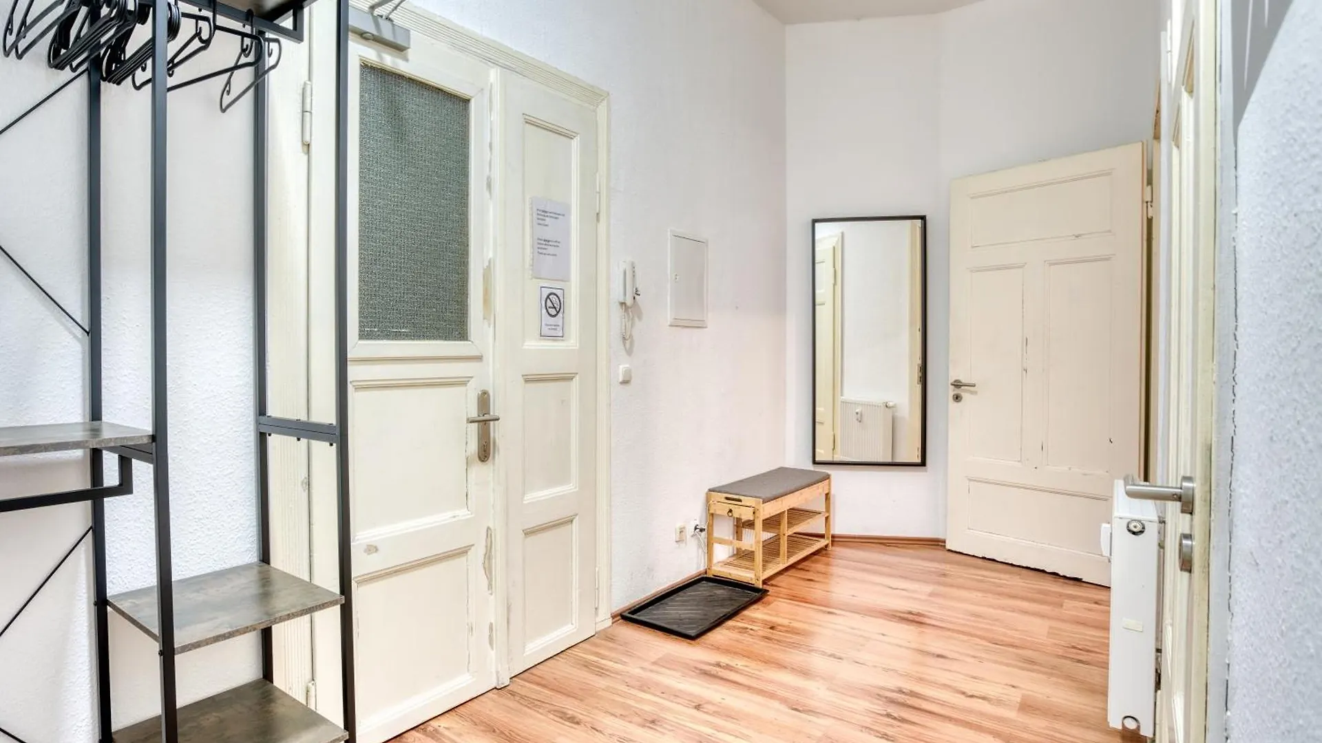 Homy I Altbaucharme Netflix Und Wlan Apartment Leipzig