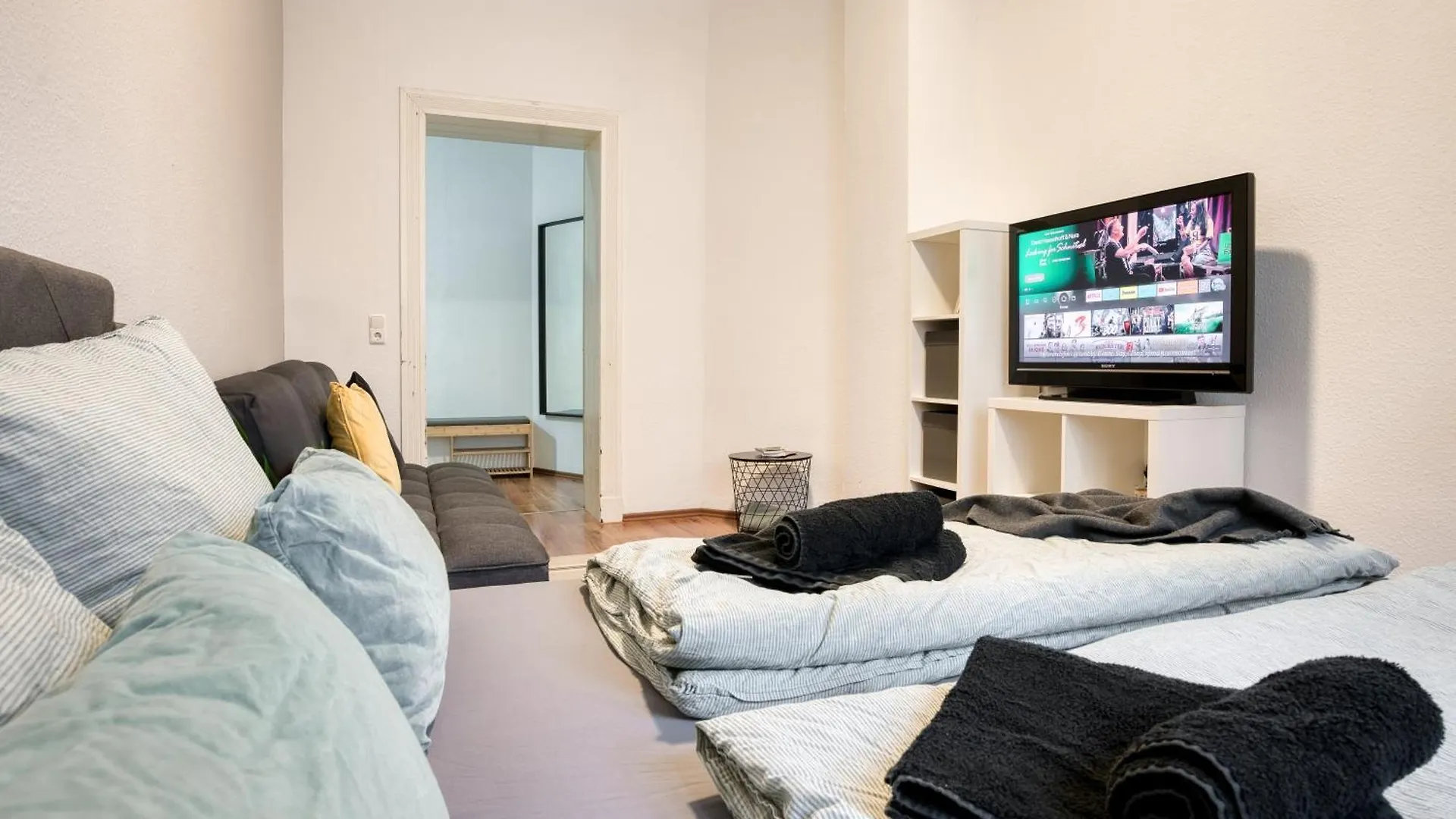 Homy I Altbaucharme Netflix Und Wlan Apartment Leipzig 0*,  Germany